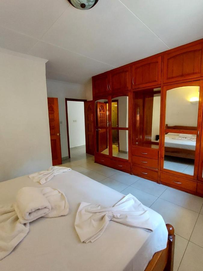 Beau Vallon Villa Self Catering With Pool Eksteriør billede