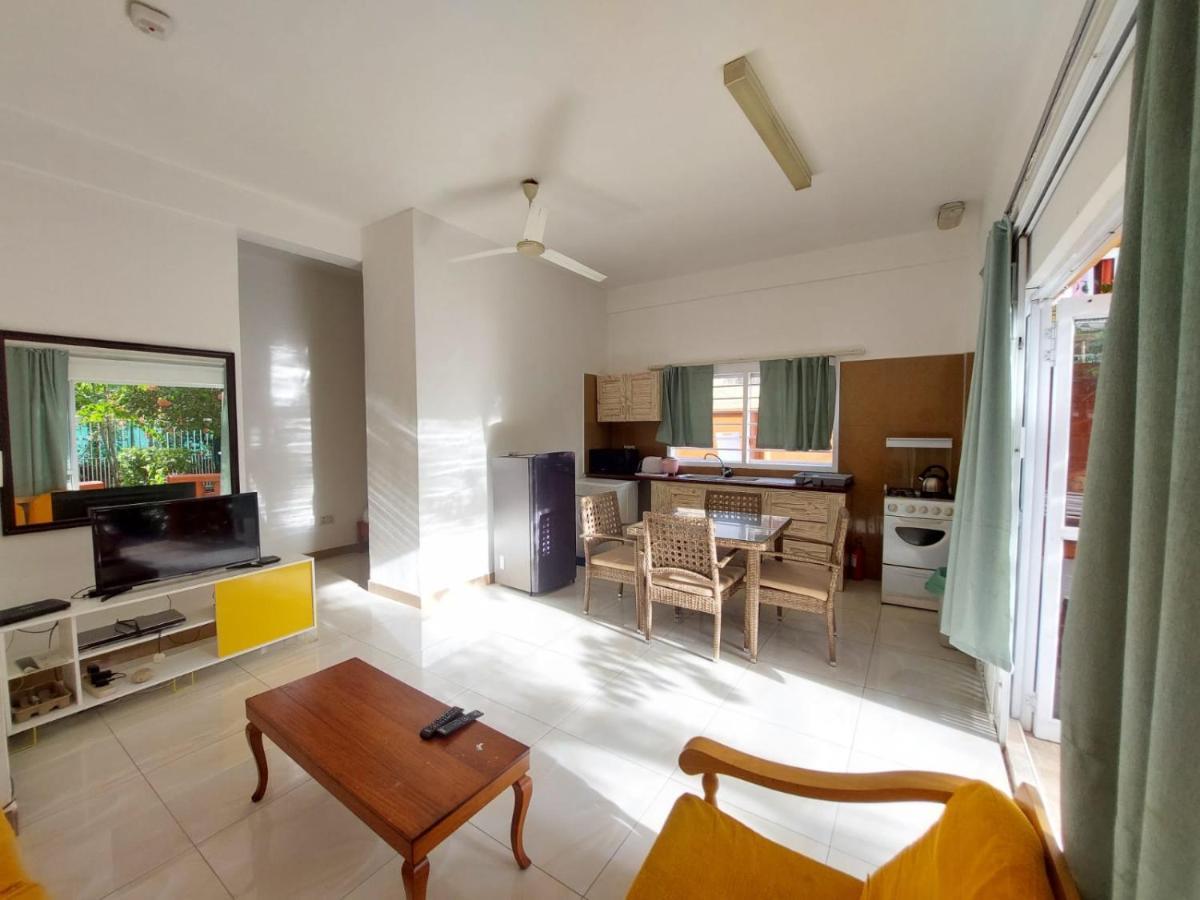 Beau Vallon Villa Self Catering With Pool Eksteriør billede