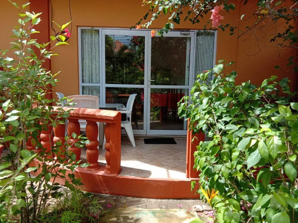 Beau Vallon Villa Self Catering With Pool Eksteriør billede